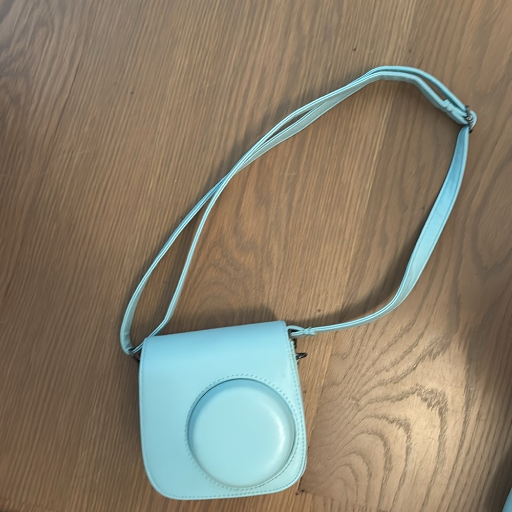 Mint Green Instant Camera - Picture 3 of 6